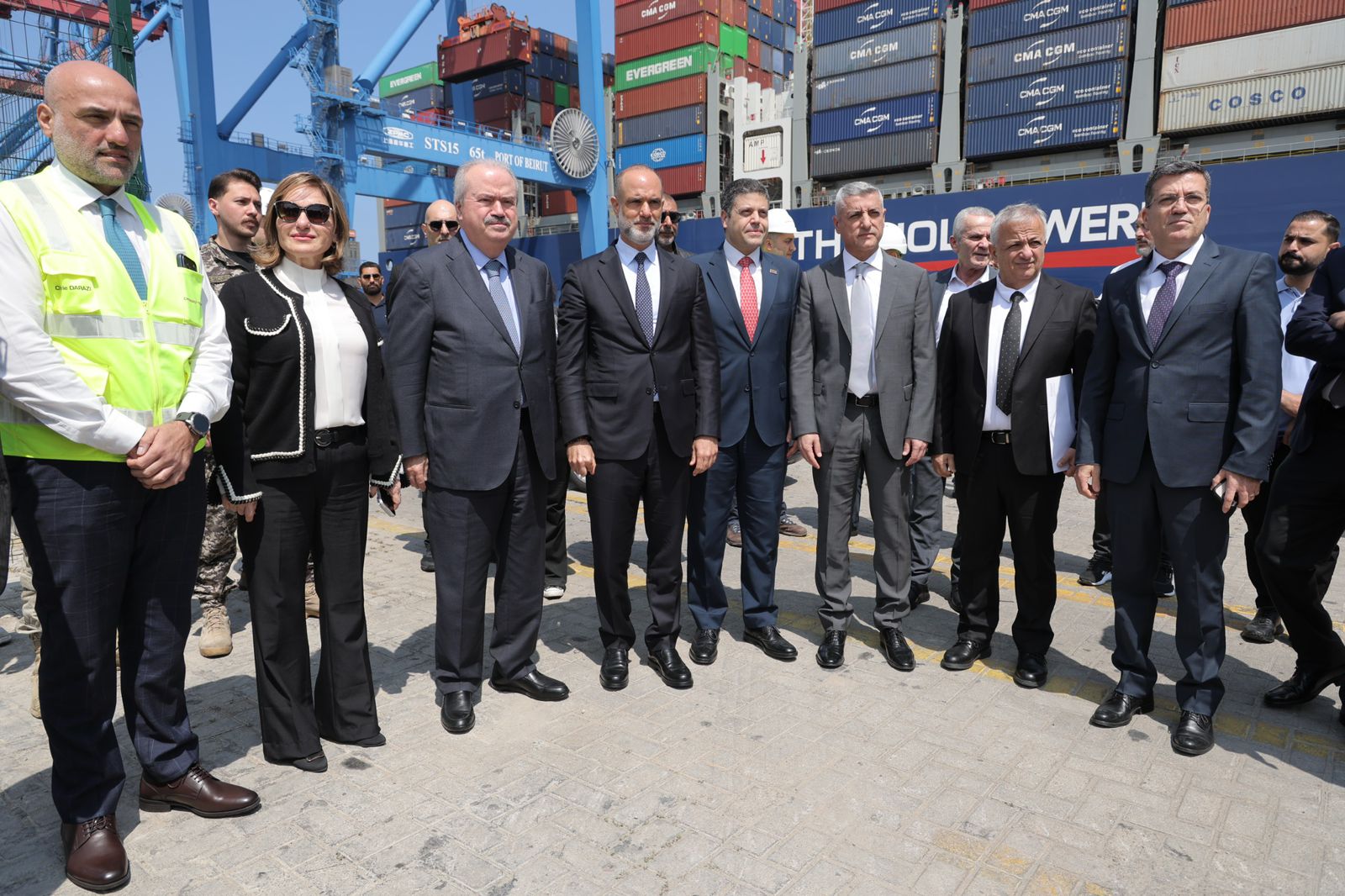 الوزير جابر خلال الجولة 