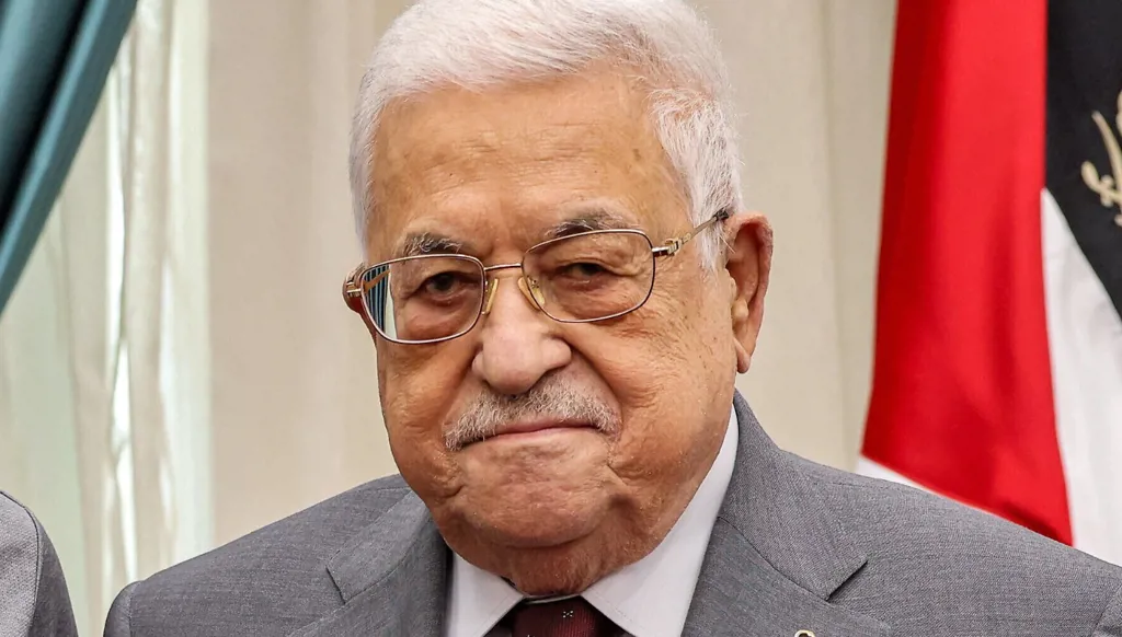 عبر قناة إسرائيلية... محمود عباس: سعداء أنّ شلال الدم قد توقّف