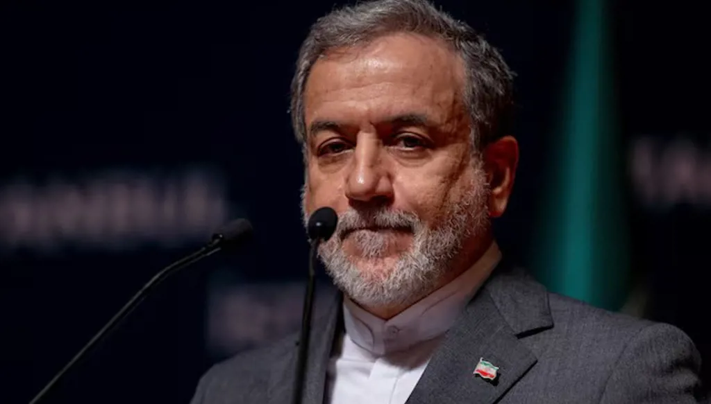 وزير خارجية إيران يزور الصين لإجراء محادثات