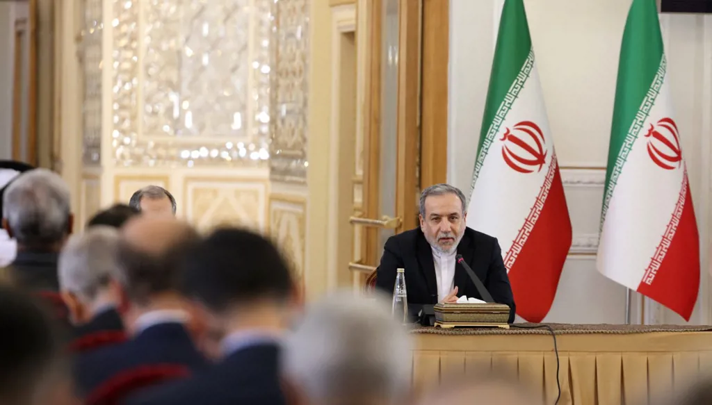 إيران: التعاون مع الطاقة الذرية لم يعد ملائماً بعد إعادة العقوبات