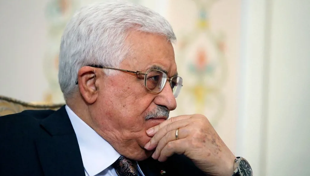 تحضيراً للانتخابات... عباس يُصدر مرسوماً بتشكيل لجنة صياغة الدستور الموقت