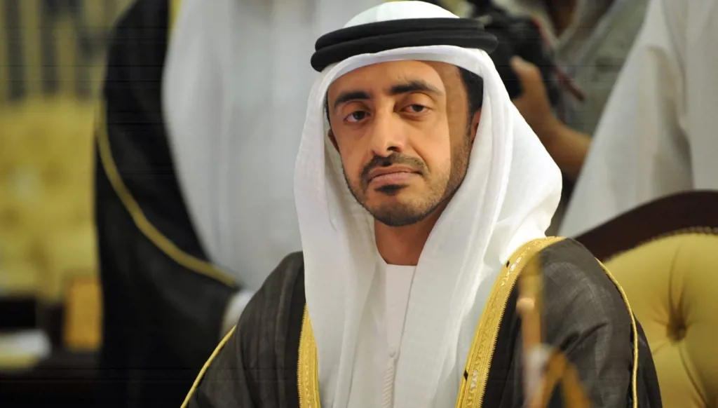 رسالة دعم من عبدالله بن زايد للكويت: أمنكم جزء لا يتجزأ من أمننا