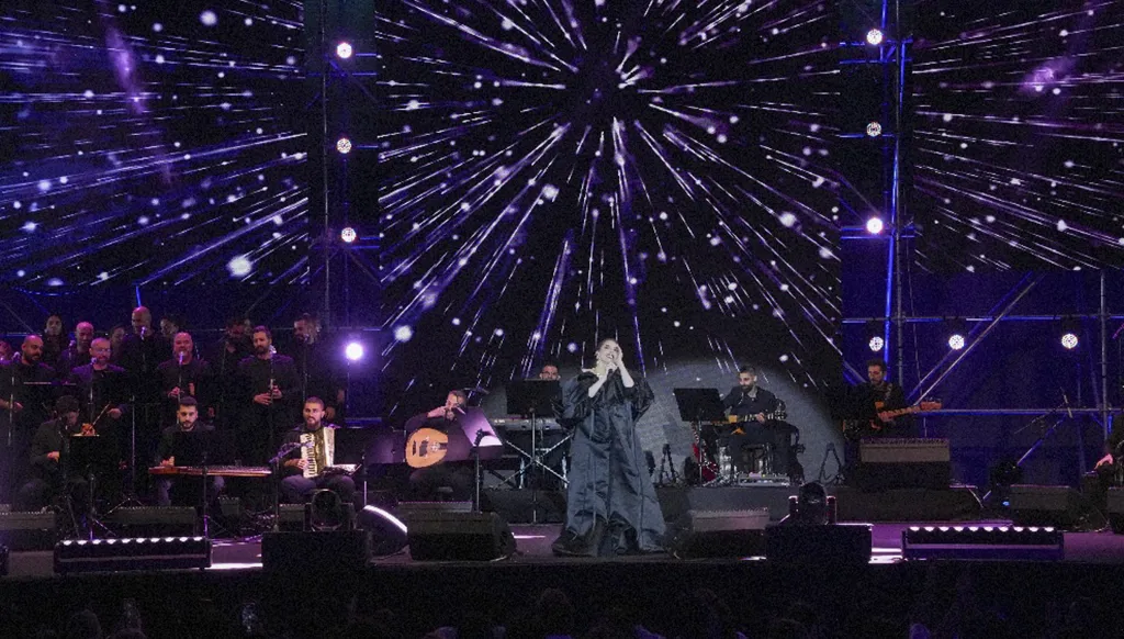 عبير نعمة تتألّق في "إهدنيّات": ليلة موسيقيّة حالمة من الشّرق إلى الغرب