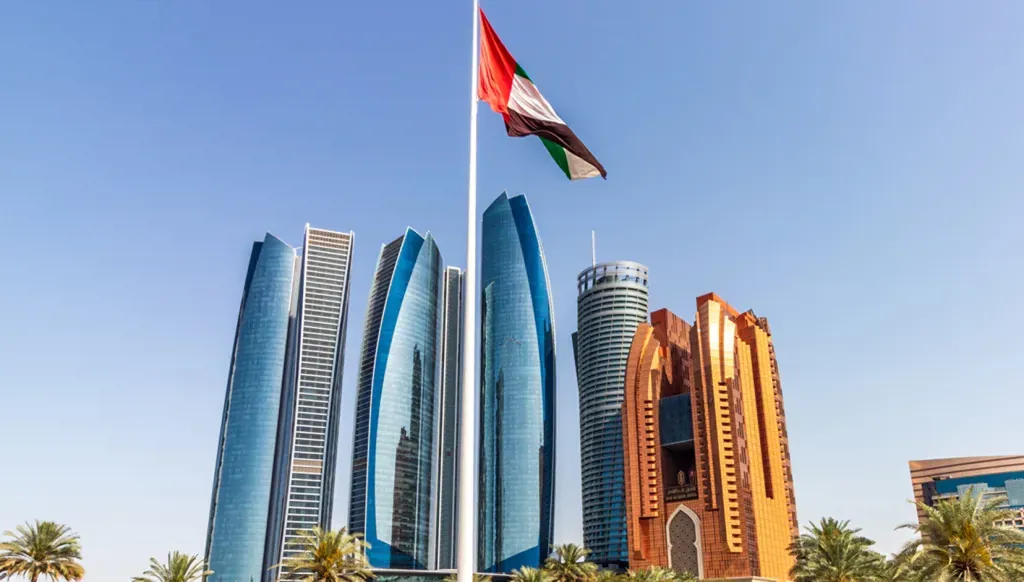 الإمارات تدعو اليمنيين إلى حل الخلافات بالحوار