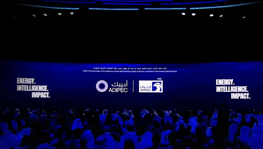 أكبر حدث عالمي بقطاع الطاقة... "أديبك 2025" ينطلق في أبوظبي
