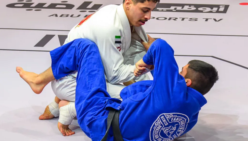 النجمان أمير البازي وسايبورغ يتقدمان المشاركين في أبوظبي إكستريم