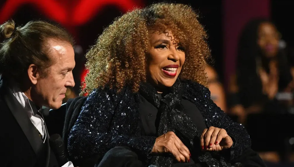 وفاة الفنانة الأميركية روبرتا فلاك عن 88 عاماً