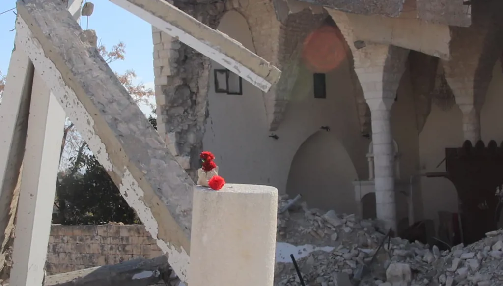 5 عند الخامسة: اعتقالات جنوب لبنان... ولا حياة بلا بشر!