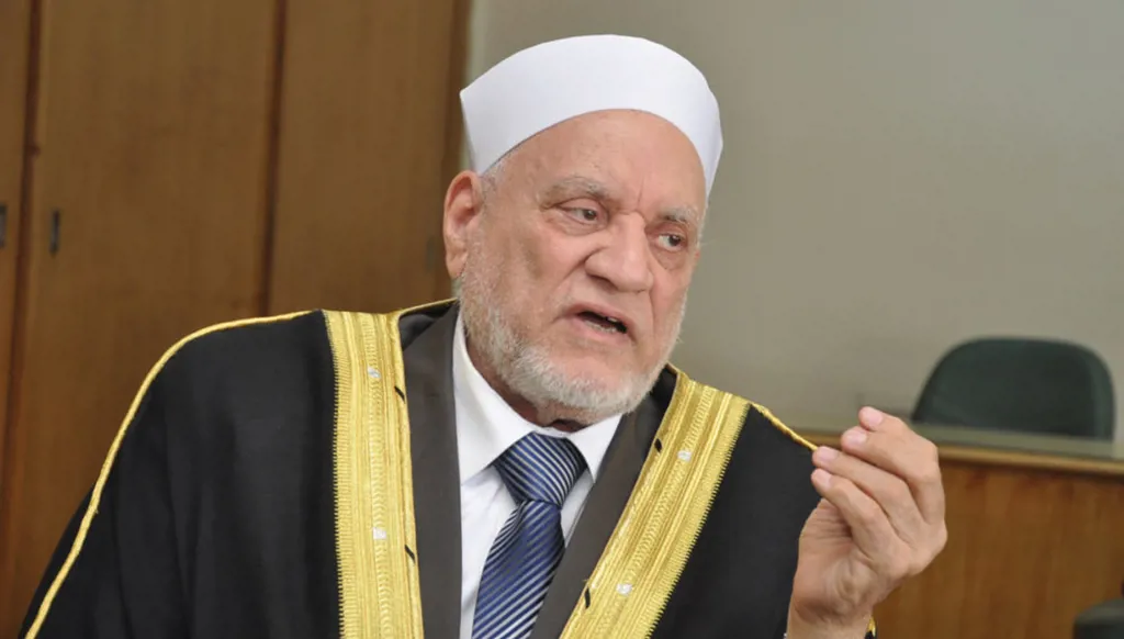 من هو الشيخ أحمد عمر هاشم الذي ودّعه الأزهر اليوم؟