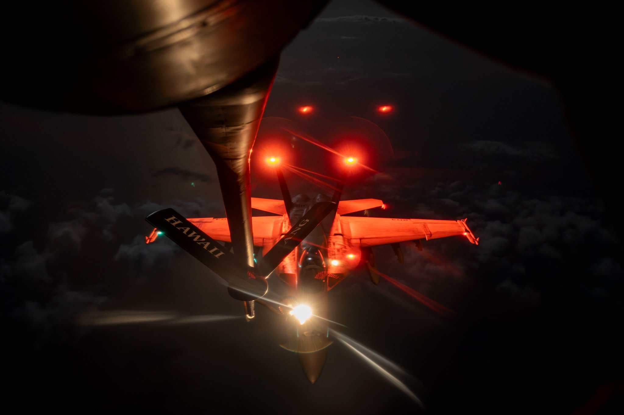 مقاتلات أميركية تشن غارات على اليمن (أكس)