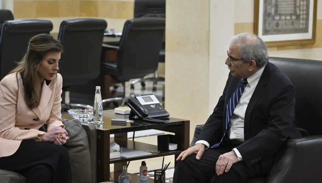 ماذا كشفت مصادر السرايا الحكومية لـ"النهار" عن لقاء أورتاغوس وسلام؟