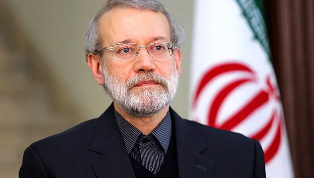 5 عند الخامسة: لاريجاني إلى لبنان وإسقاط الحكومة ورسالة حاسمة... أمطار في آب!