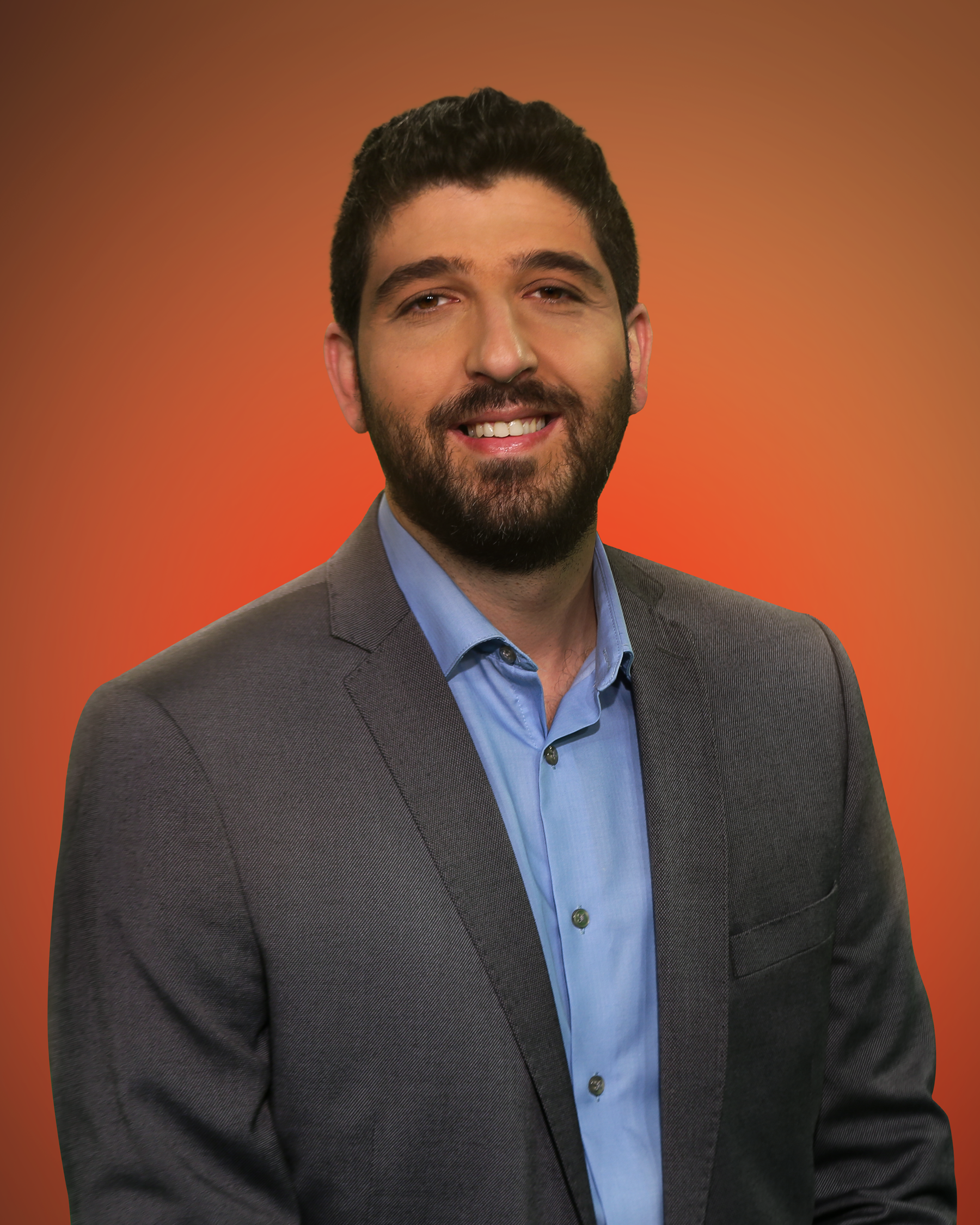 الكاتب علي السقا