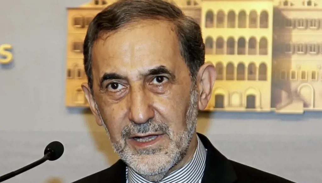 علي أكبر ولايتي متوعّداً بزعزعة الاستقرار اللبنانيّ