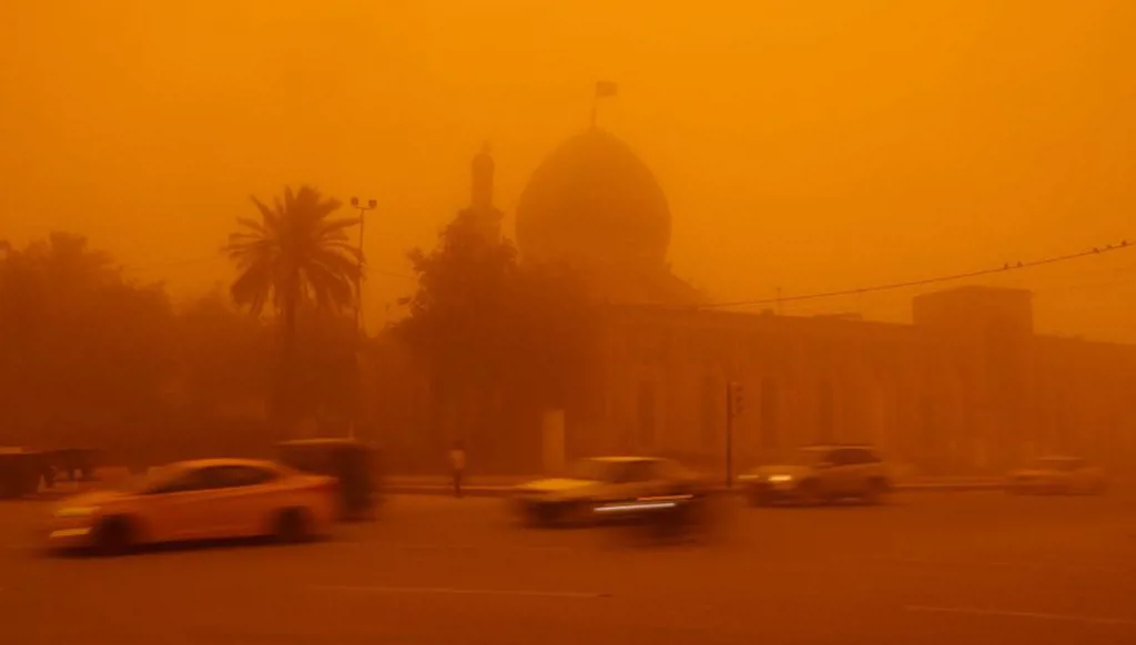 أكثر من 3700 حالة اختناق في العراق بسبب موجة الغبار