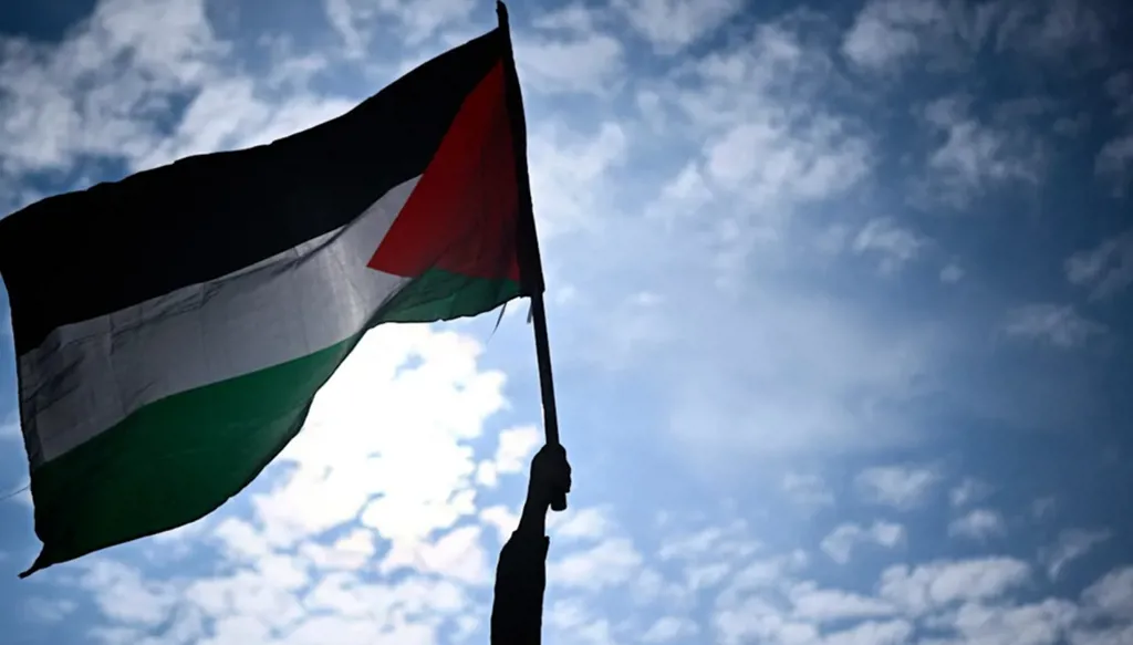5 عند الخامسة: نهار تاريخي لفلسطين... و"حزب الله" يطمح لزيارة السعودية!