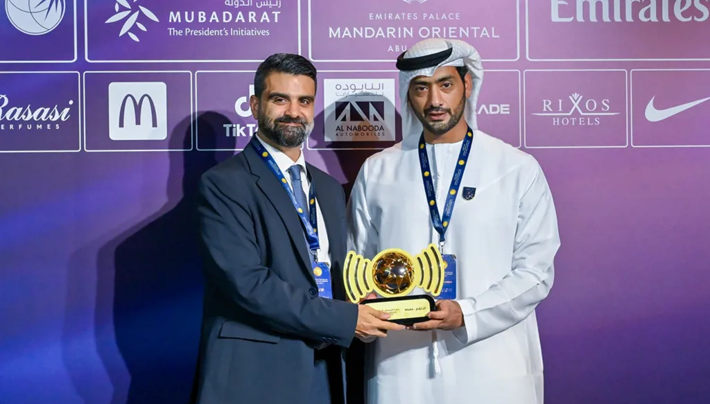 "النهار" تتألق في حفل رابطة المحترفين الإماراتية وتُكرَّم بجائزة الإعلام الرياضي