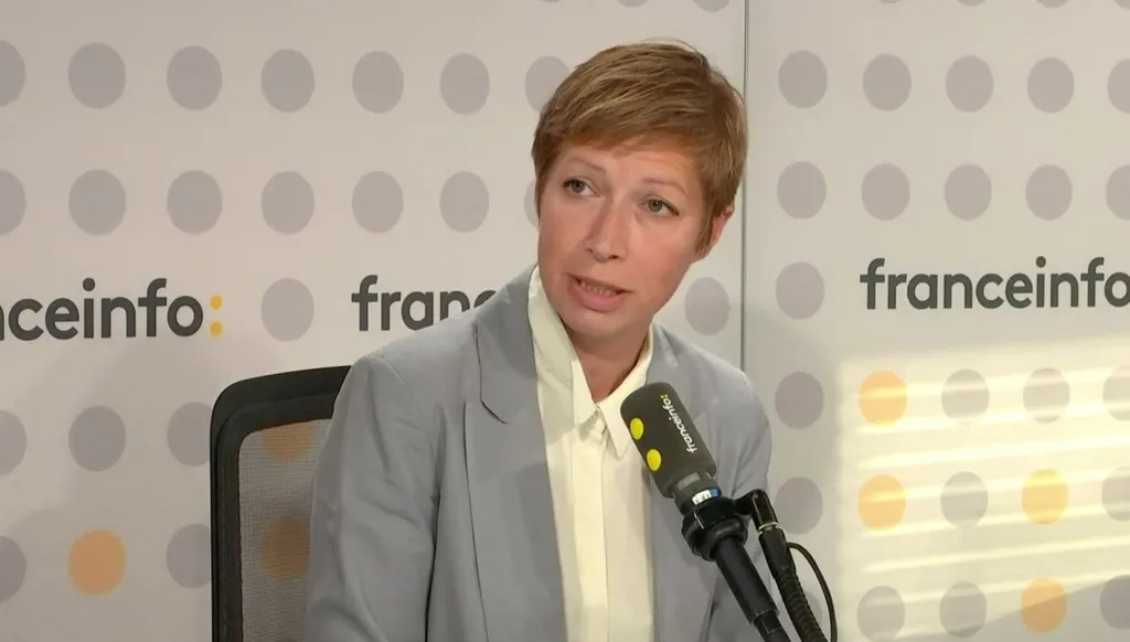 مستشارة ماكرون إلى بيروت وسط قلق فرنسي من التصعيد