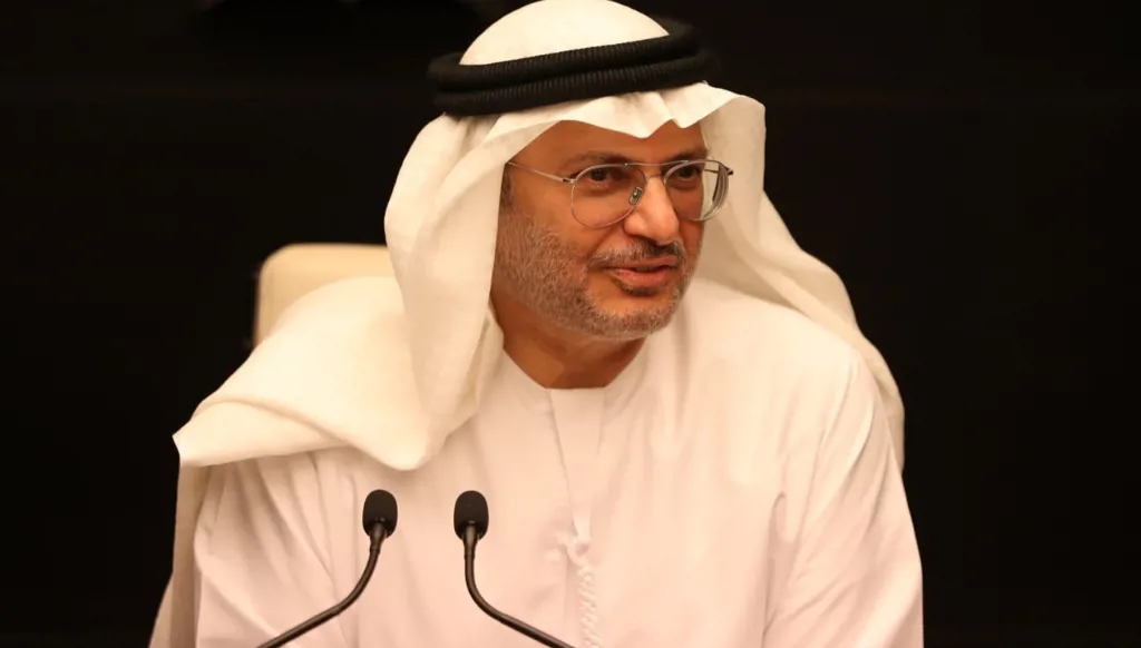 قرقاش ينفي هذه الادّعاءات: الإنجازات الملموسة أقوى من الشائعات