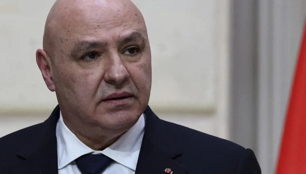 عون في الفاتيكان... ولقاء مع البابا الجمعة