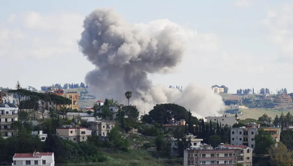Netanyahu promet d'intensifier les frappes au Liban