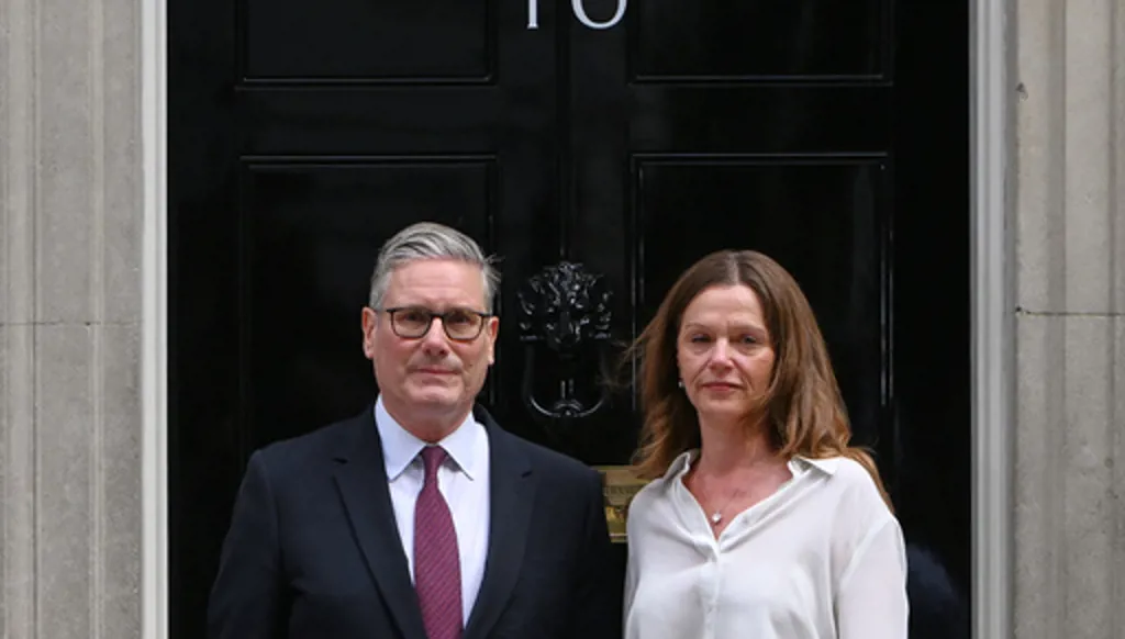 Le Premier ministre britannique Keir Starmer démissionne et continuera à exercer ses fonctions jusqu'à la nomination de son successeur.