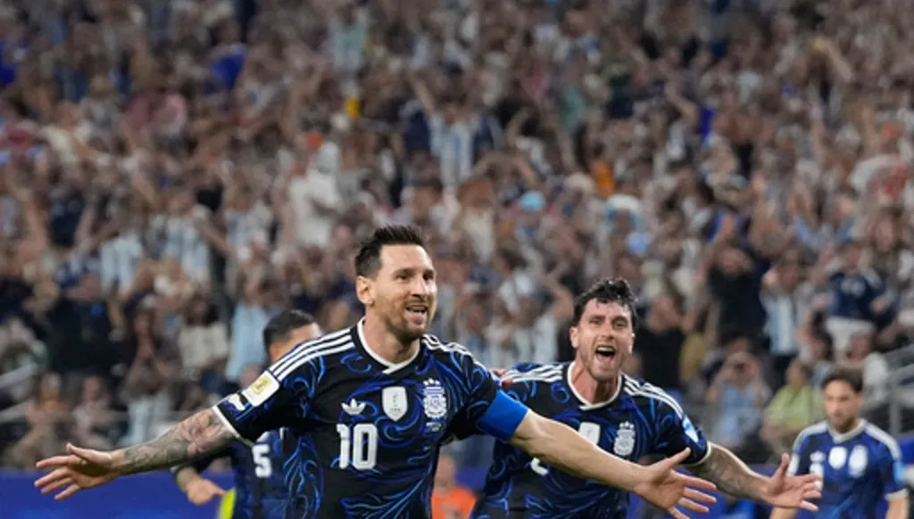 Messi becomes first to score in 7 straight World Cup games while extending goals record