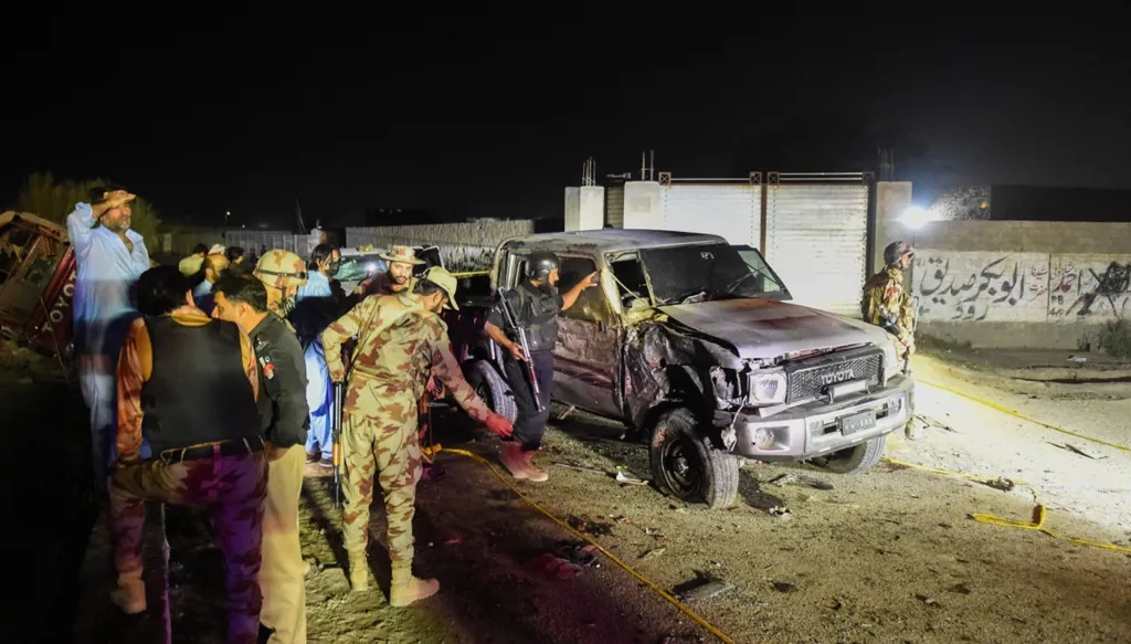 باكستان... 25 قتيلاً بينهم 14 بهجوم انتحاري على تجمع سياسي في بلوشستان