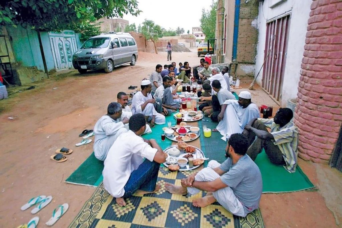 من مطلع رمضان حتى نهايته... "البِرِش" عادة سودانيّة تزيّن القاهرة