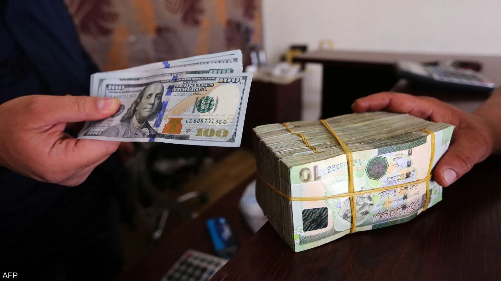 صراع قضائي - سياسي في ليبيا على ضريبة سعر الصّرف... والدينار مهدّد