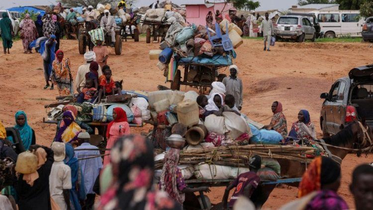 الكُفرة الليبية تبحث عن حلول لتفاقم أزمة اللاجئين السودانيين