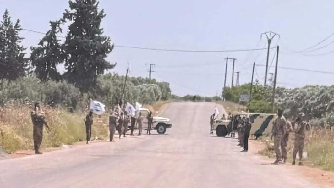 الجولاني يلجأ إلى الحلّ العسكريّ ضدّ معارضيه... قمع التّظاهرات المناوئة بعد فشل التّفاوض