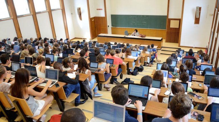 تونس ثانية عالمياً في تخريج الاختصاصات العلميّة... اعتراف بكفاءات غير مستغَلّة