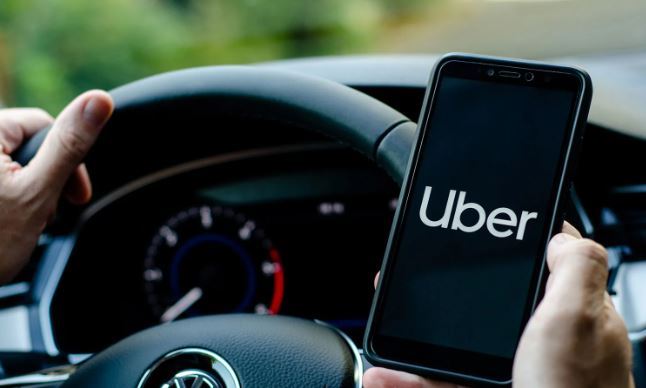 "أوبر" ستطلق خدمات للرحلات البحرية في باريس تزامناً مع الأولمبياد
