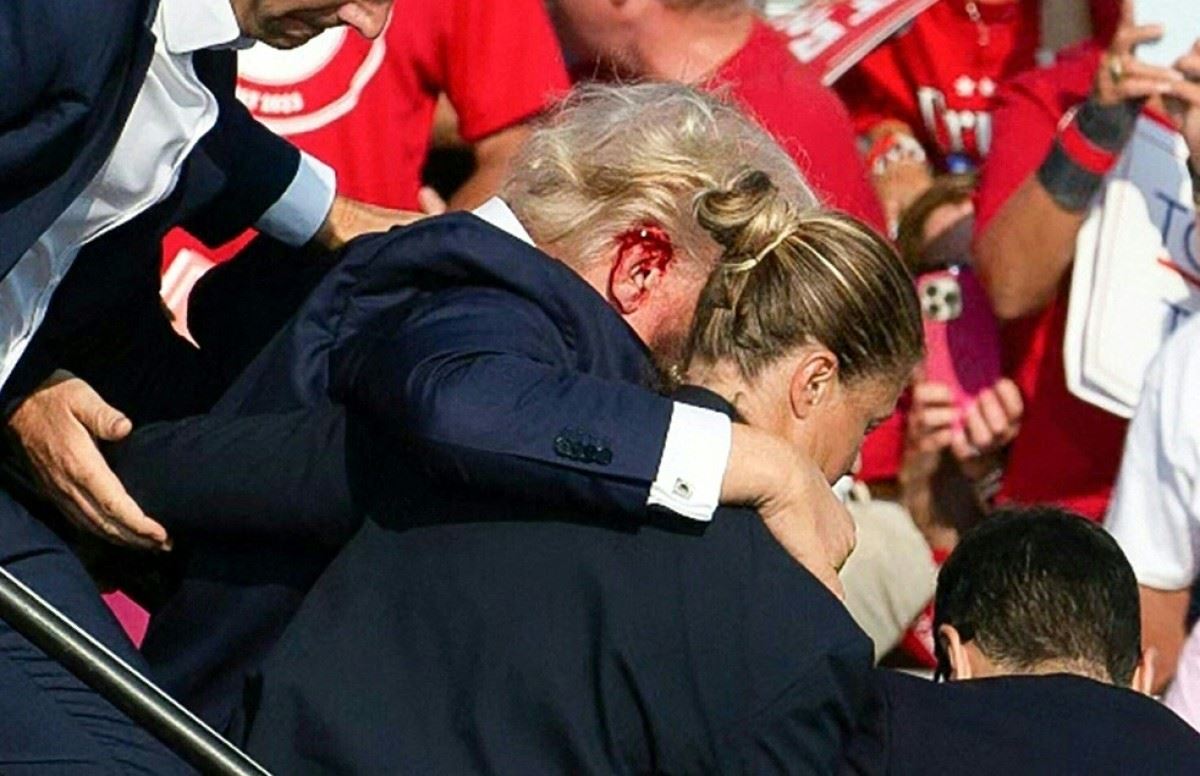 جرحت الرّصاصة أذن ترامب لكنّها أدمت بايدن أكثر بكثير