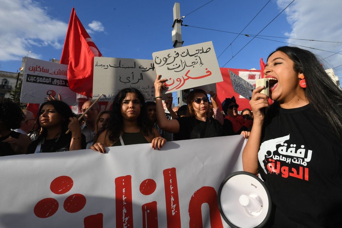 سباق الرئاسة في تونس ينطلق... والناس لا يبالون