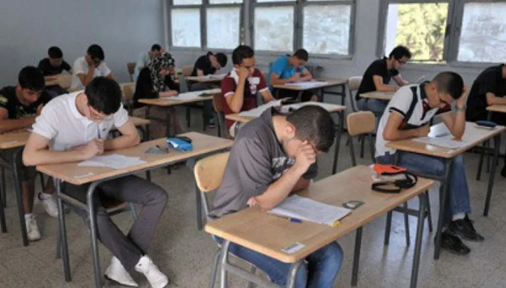 قبيل الامتحانات في الجزائر... عقوبات السجن ضد "الغشاشين" تثير الجدل!