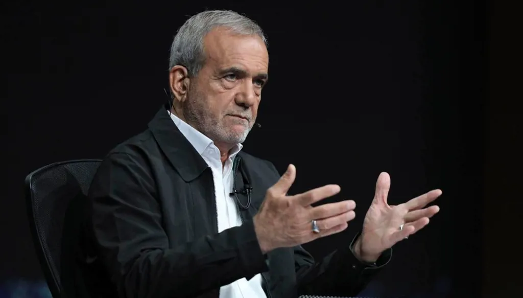 "لم يرَ وجهه ولم يصافحه"... "إيران إنترناشيونال" تكشف كواليس لقاء بزشكيان ومجتبى خامنئي داخل سيارة!