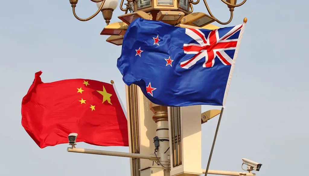 توتر دبلوماسي… الصين تتهم نيوزيلندا بـ"مضايقة" مواطنيها