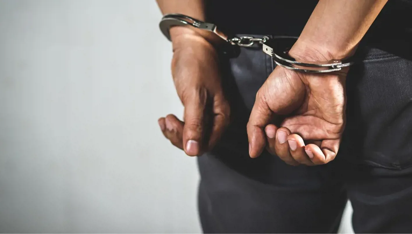 #عاجل 

الأمن اللبناني: التنسيق قائم مع السّلطات الكويتيّة، لتوقيف كافّة المتورّطين، عملا بإشارة القضاء المختص...