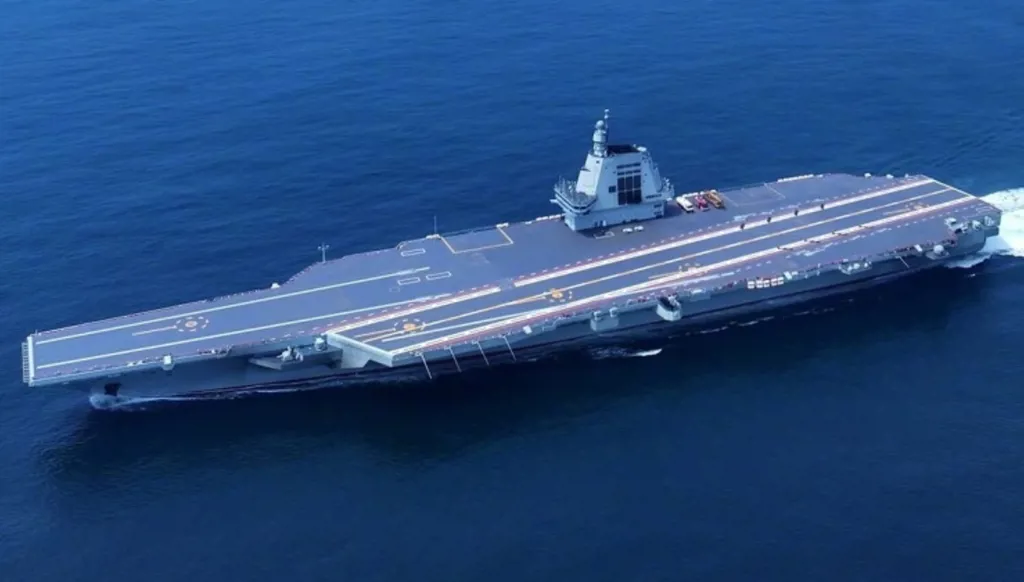 حاملة الطّائرات "فوجيان" تدخل مرحلة الحسم: كيف تستعدّ لحماية المصالح البحريّة الصينيّة؟