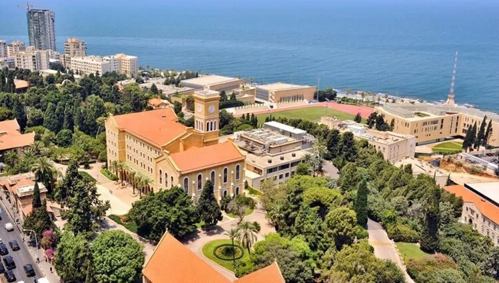 تراث رأس بيروت بين "النهار" و"بنك عودة" ومكتبة الجامعة الأميركية