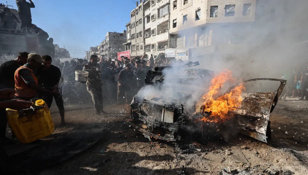غارات على غزة... مقتل نجل المدير العام لوزارة الصحة