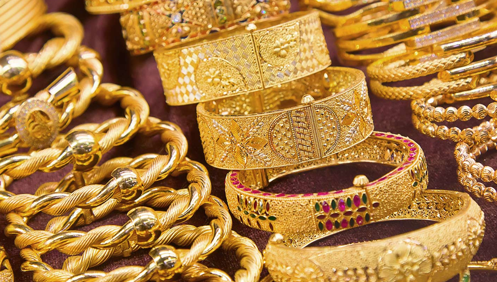 حين تُباع السندات والدولار والأسهم...   الذهب يعلو فوق ضجيج الأسواق