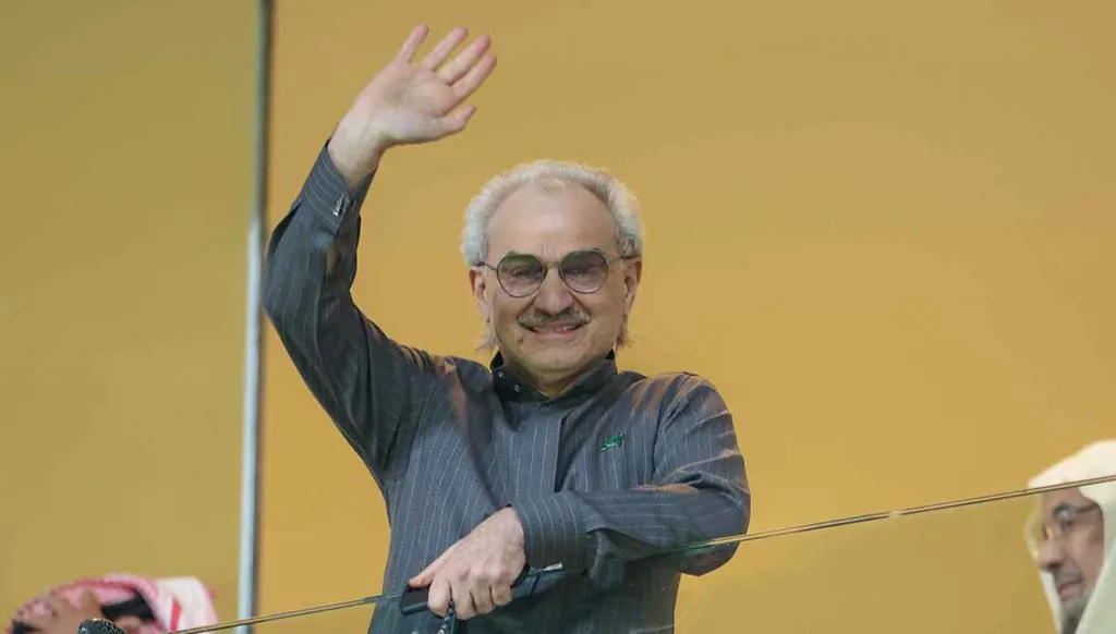 الوليد بن طلال يرد على مناشدات جماهير الهلال