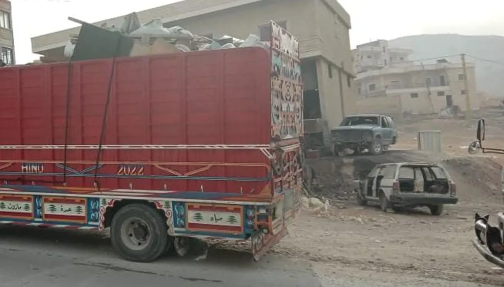 نحو 90 عائلة تعود إلى سوريا عبر معبر الزمراني الحدودي مع لبنان