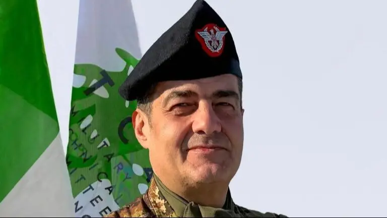 b10d46302036431787dc44b0b8b608ba1_124833