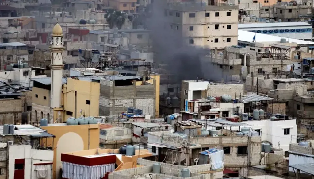 مكاتب لـ"لجنة الحوار" في المخيمات تطرح تساؤلات!  حقوق إضافية... وتوقيف تجار أسلحة في عين الحلوة