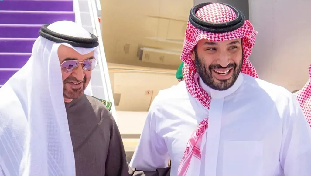 اتصال هاتفي بين الرئيس الإماراتي وولي العهد السعودي لبحث المستجدات الإقليمية