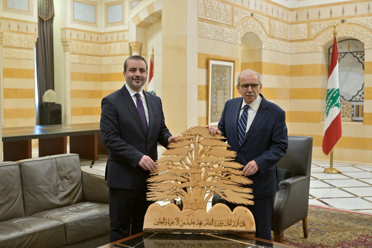 نواف سلام وأسعد الشيباني (نبيل اسماعيل).